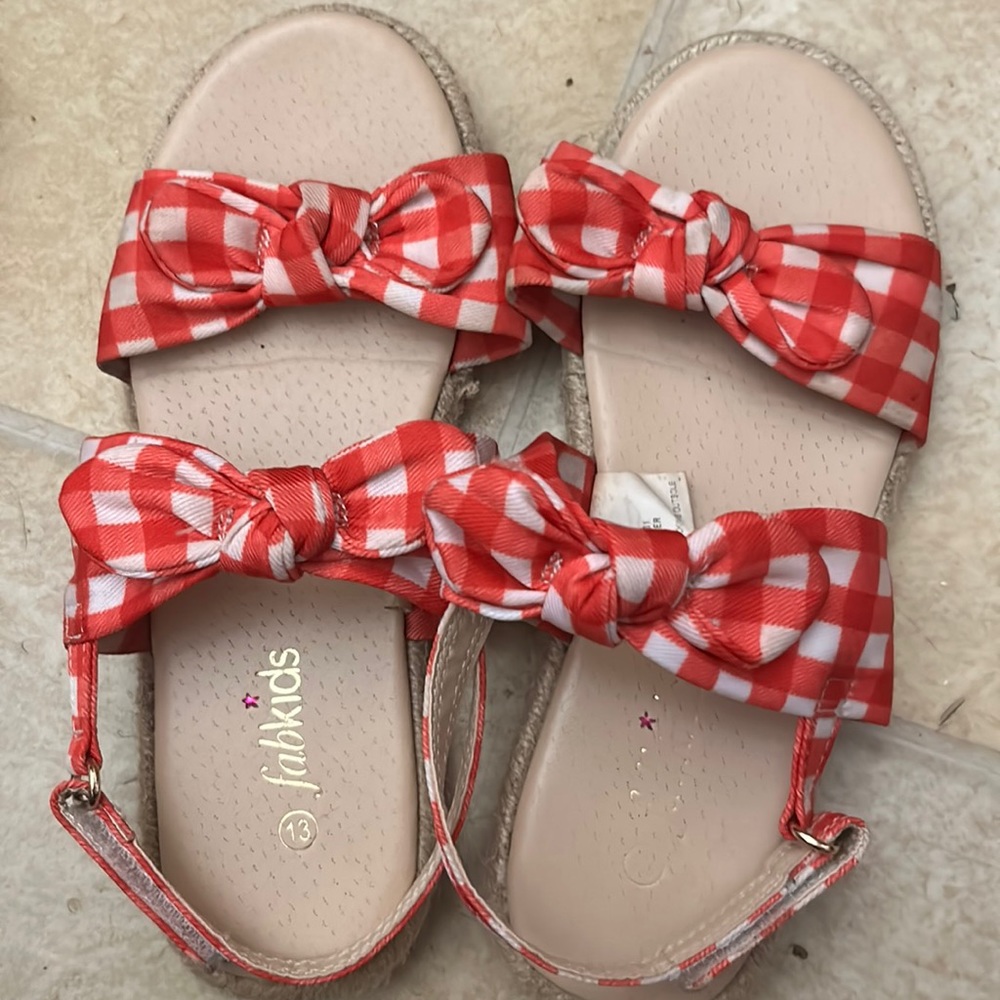 Fabkids size 13 girls red and white check double bow sandals